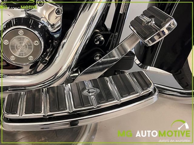 harley-davidson - softail-deluxe-flstn