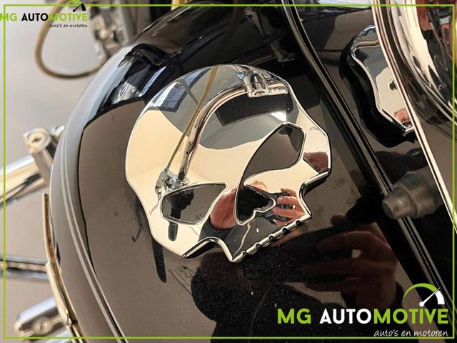 harley-davidson - softail-deluxe-flstn