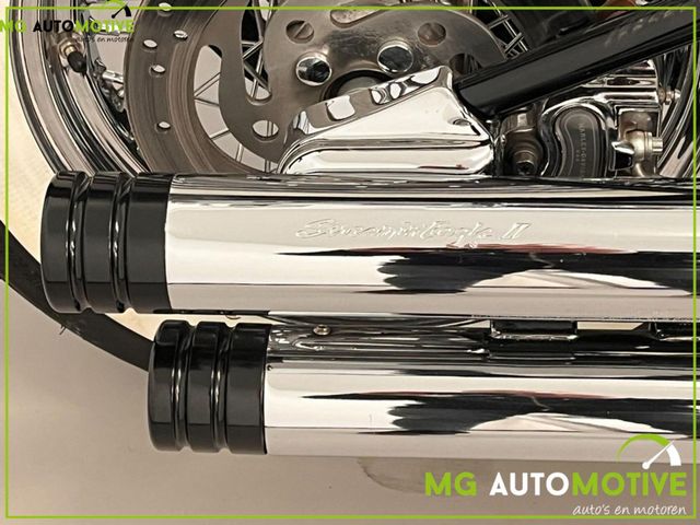 harley-davidson - softail-deluxe-flstn