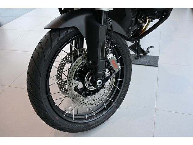 bmw - r-1300-gs-adventure-triple-black