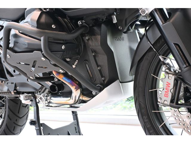 bmw - r-1300-gs-adventure-triple-black