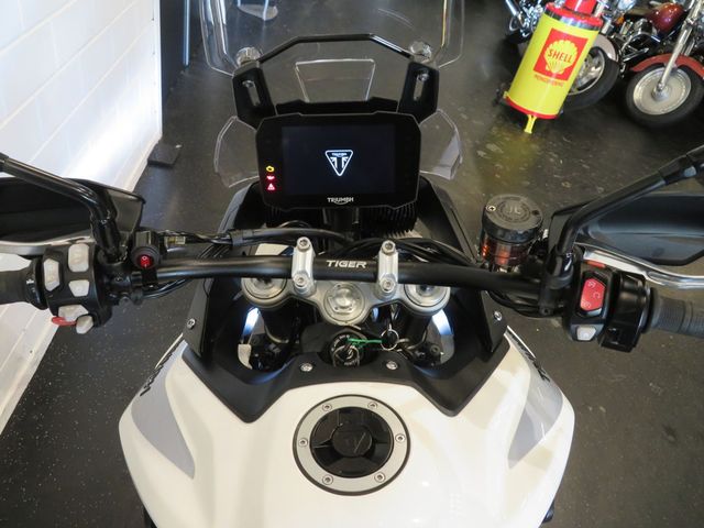 triumph - tiger-900-gt