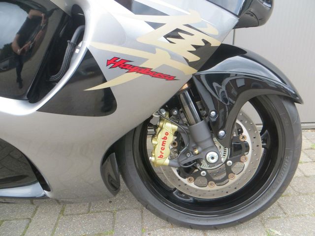 suzuki - gsx-r-1300-hayabusa