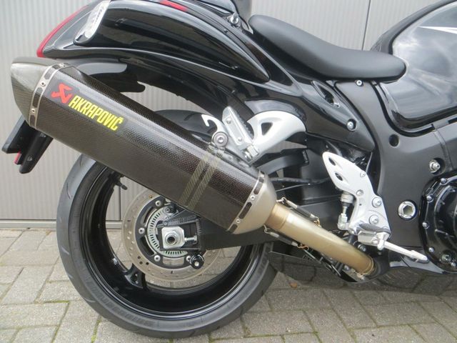 suzuki - gsx-r-1300-hayabusa