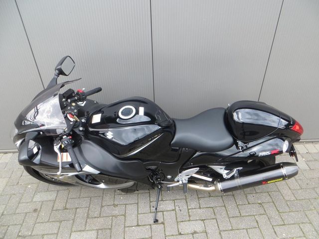 suzuki - gsx-r-1300-hayabusa