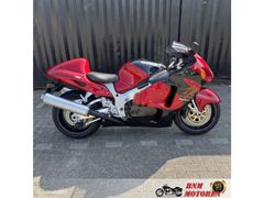 SUZUKI GSX-R 1300 HAYABUSA