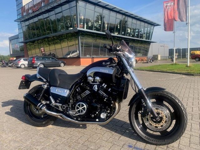 yamaha - vmx-1200-v-max