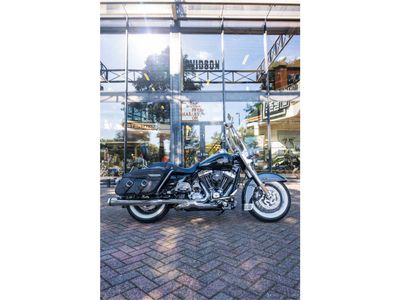 HARLEY-DAVIDSON ROAD KING CLASSIC FLHRC – foto 3