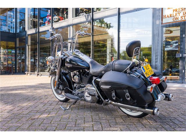 harley-davidson - road-king-classic-flhrc
