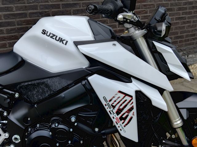 suzuki - gsx-s-950