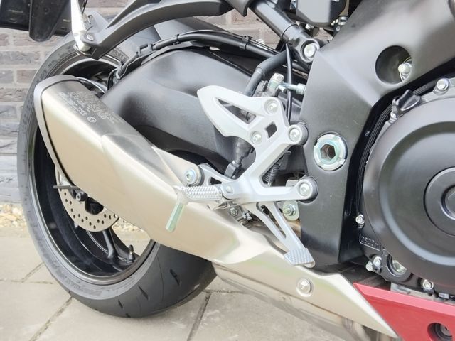 suzuki - gsx-s-950