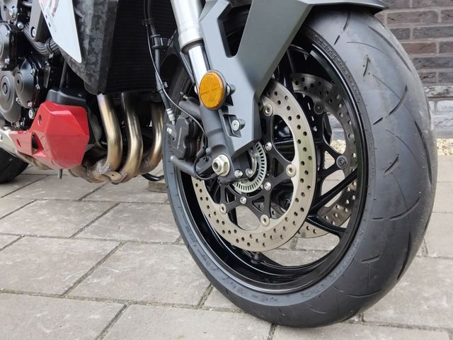 suzuki - gsx-s-950