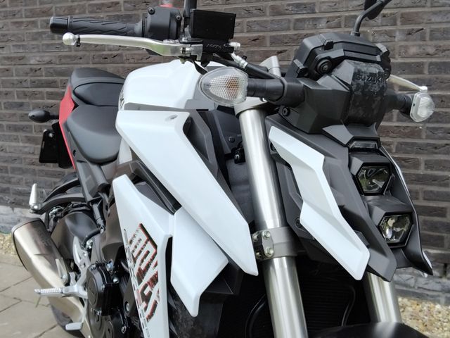 suzuki - gsx-s-950