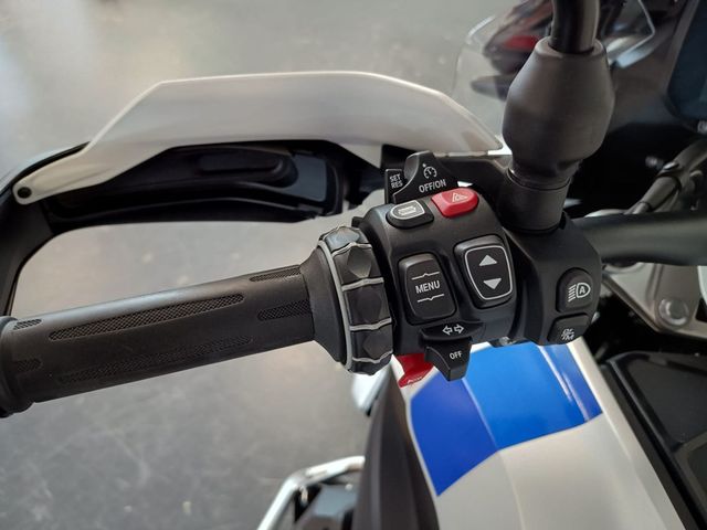 bmw - r-1300-gs