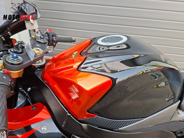 suzuki - gsx-r-750