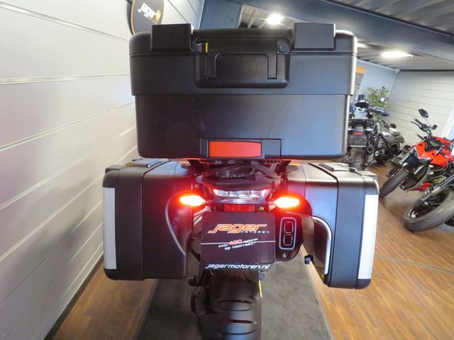 bmw - r-1250-gs-triple-black