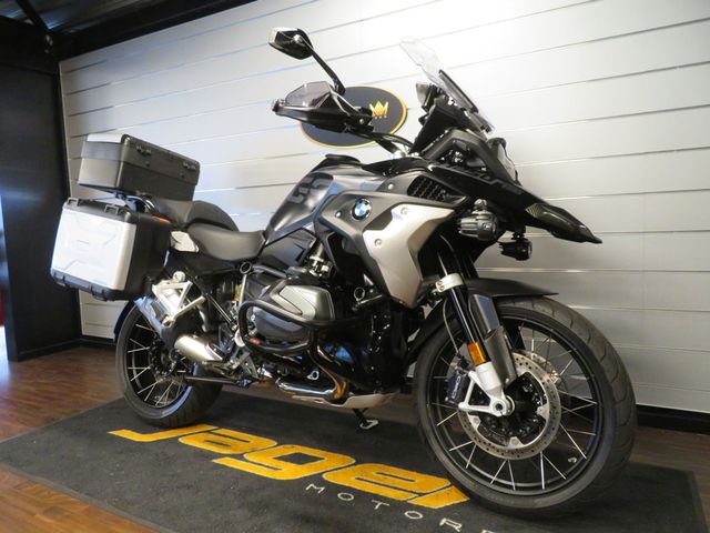 bmw - r-1250-gs-triple-black
