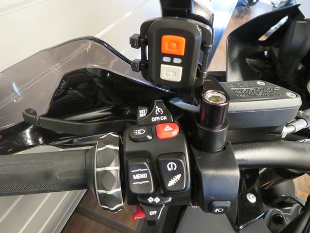 bmw - r-1250-gs-triple-black