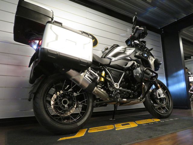 bmw - r-1250-gs-triple-black