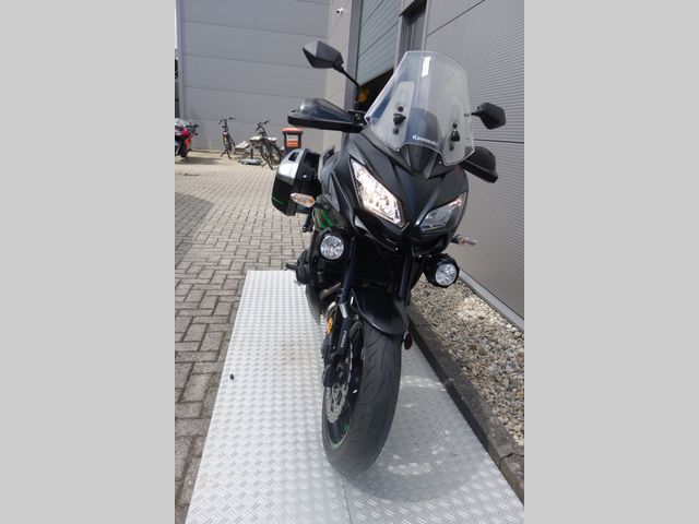 kawasaki - versys-650-grand-tourer