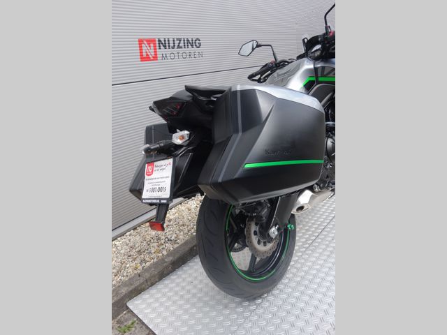 kawasaki - versys-650-grand-tourer