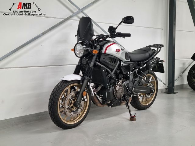 yamaha - xsr-700-xtribute
