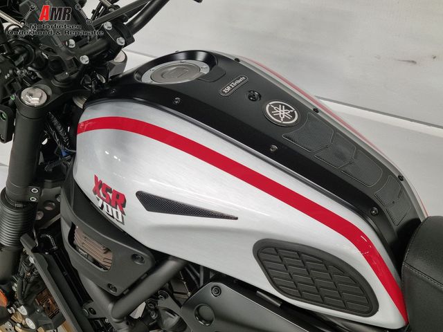 yamaha - xsr-700-xtribute