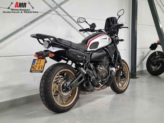 yamaha - xsr-700-xtribute