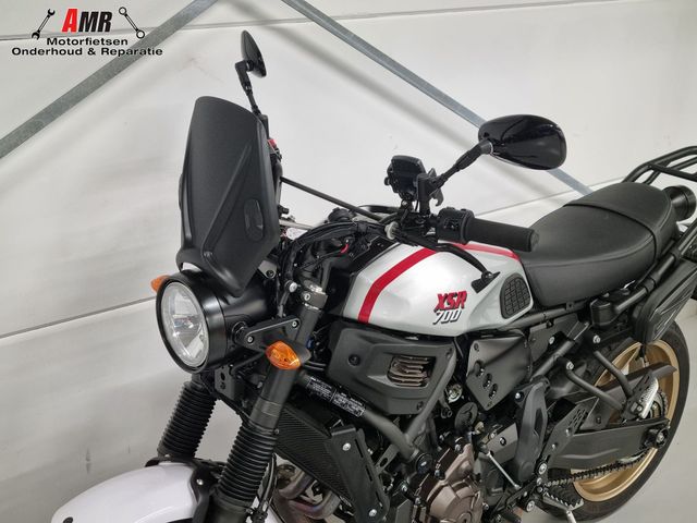 yamaha - xsr-700-xtribute