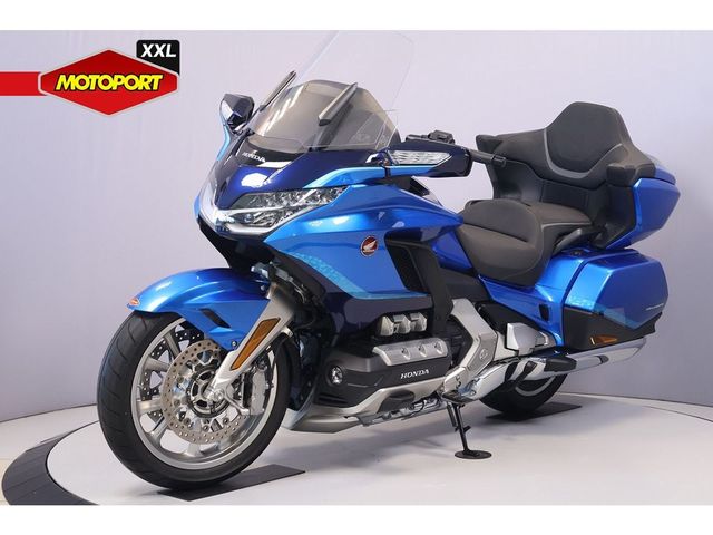 honda - gl-1800-goldwing-touring-deluxe