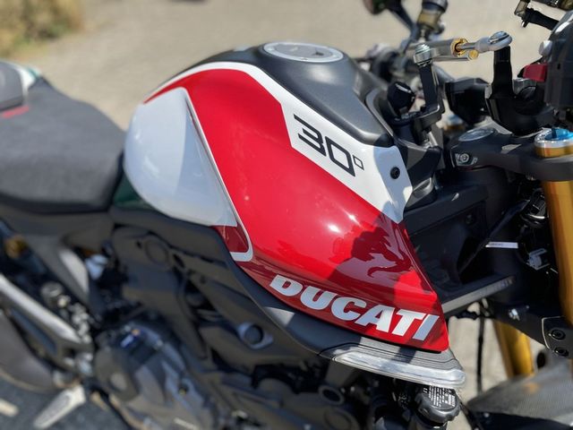 ducati - monster-30th-anniversario