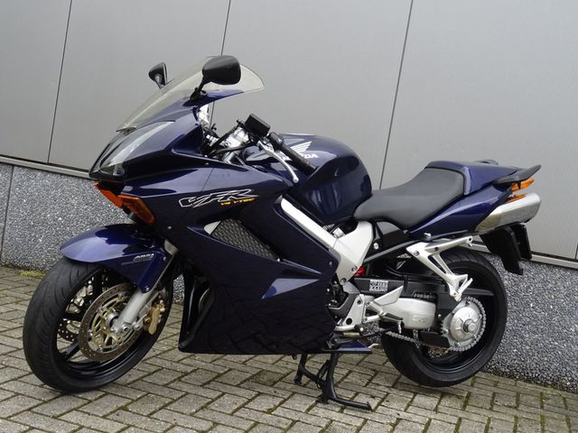honda - vfr-800-fi-vtec