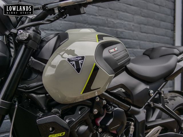 triumph - trident-660