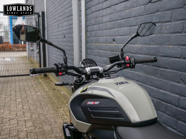 triumph - trident-660