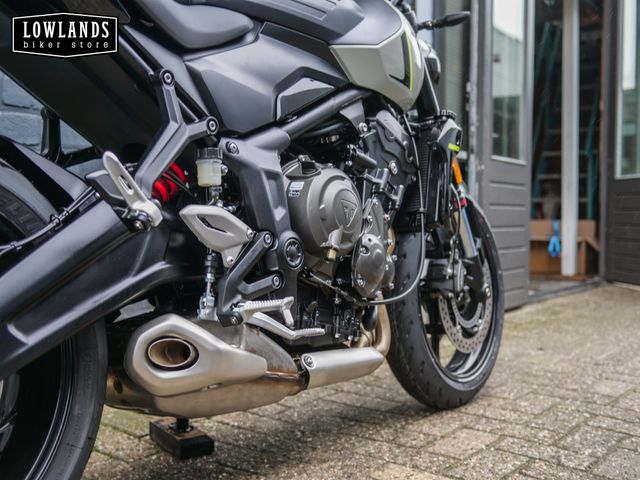 triumph - trident-660