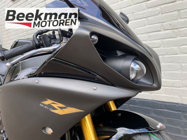 yamaha - yzf-r1