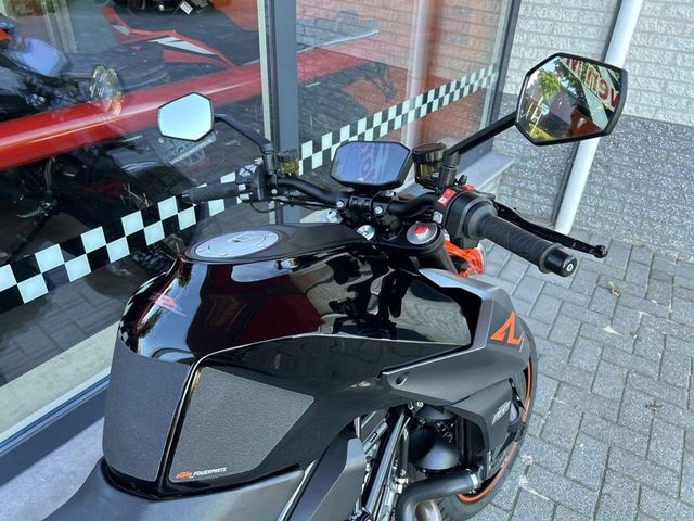 ktm - 1290-super-duke-r