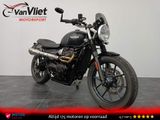 TRIUMPH STREET TWIN