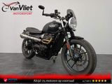 TRIUMPH STREET TWIN