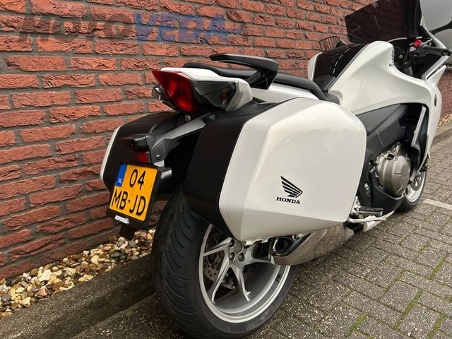 honda - vfr-1200-f