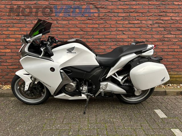 honda - vfr-1200-f