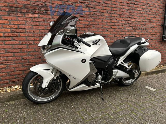 honda - vfr-1200-f