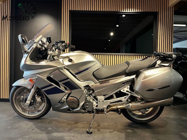 yamaha - fjr-1300