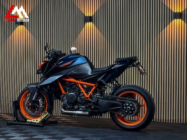 ktm - 1290-super-duke-r-evo