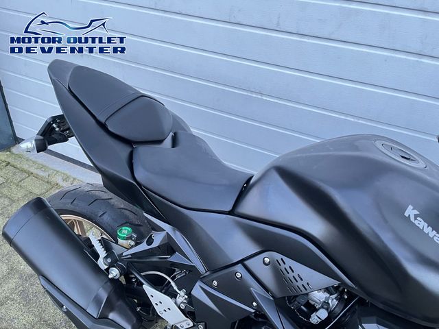 kawasaki - z-750-r