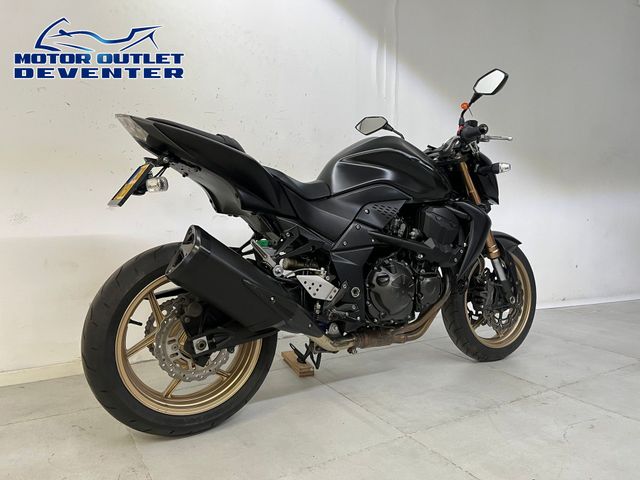 kawasaki - z-750-r