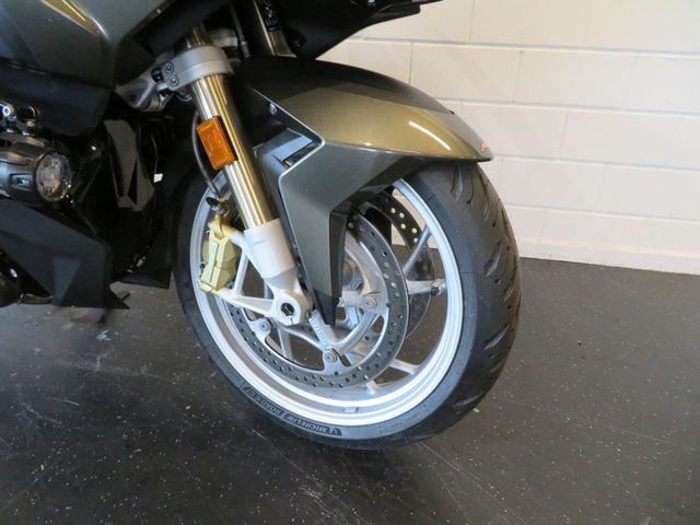 bmw - r-1250-rt