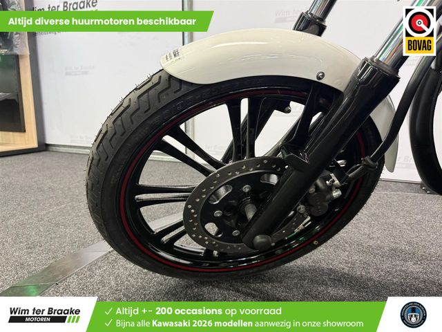 kawasaki - vn-900-custom