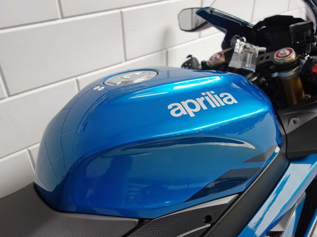 aprilia - rsv-4-r