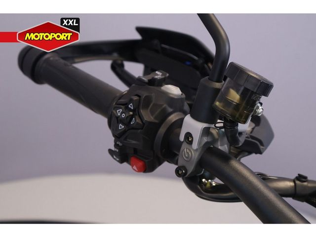 ducati - hypermotard-v2s